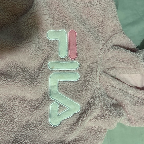 FILA SIZE LARGE - Picture 3 of 3